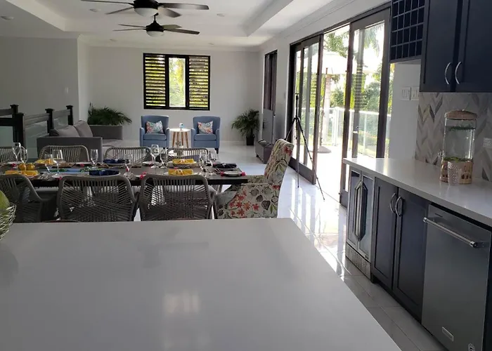 Villa Modern 4br Hillside Pool & Club Access Montego Bay