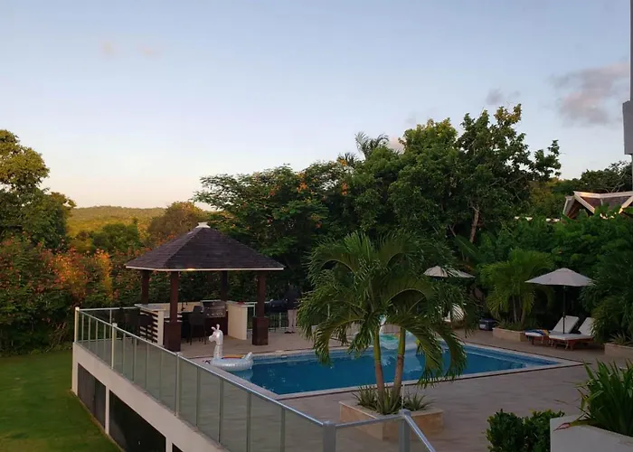 Modern 4br Hillside Pool & Club Access * Montego Bay