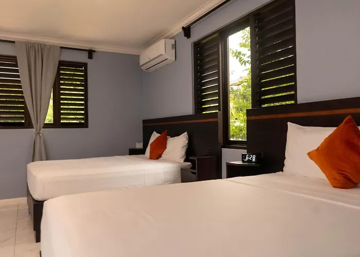 Villa Modern 4br Hillside Pool & Club Access